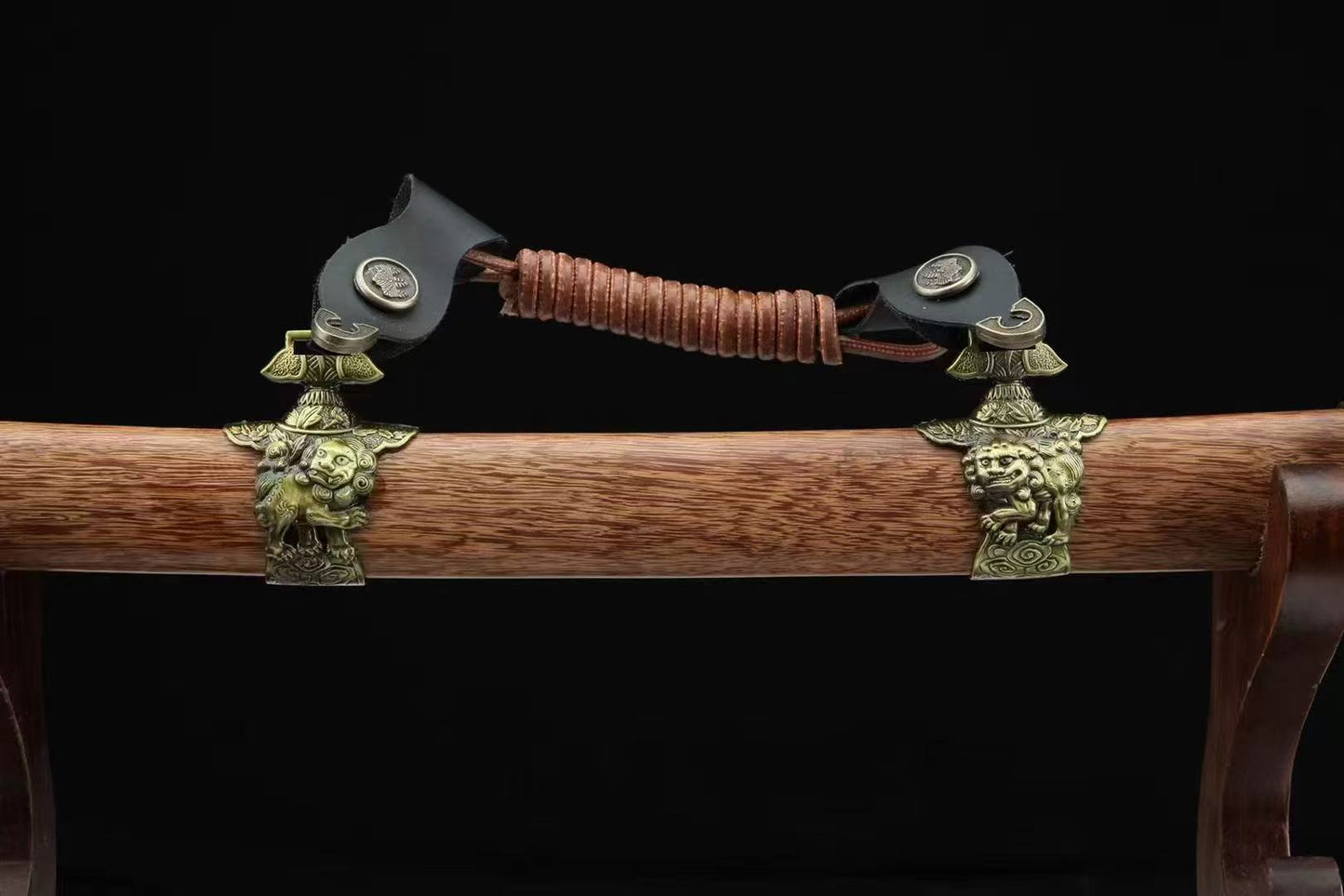 Tachi Sword Clay Tempered Copper Fittings full tang sharp japanese samurai