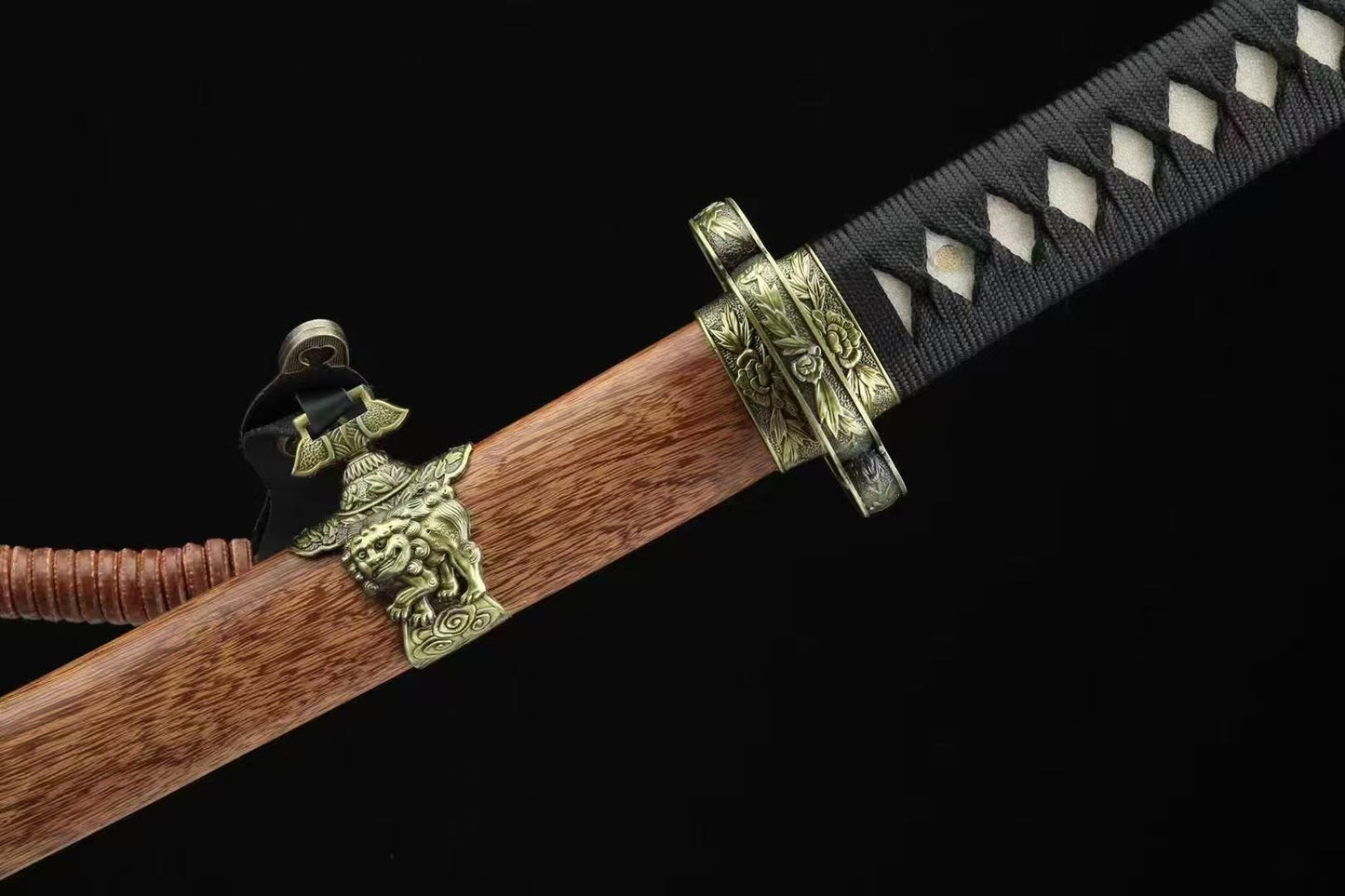 Tachi Sword Clay Tempered Copper Fittings full tang sharp japanese samurai