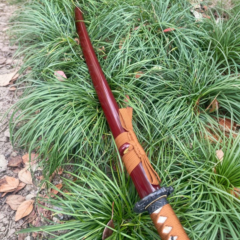 Crimson Fang|Handmade katana japanese samurai 1095 high carbon steel clay tempered hamon full tang