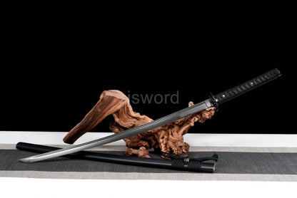 Shadow Bloom Katana – Sleek Matte Blade with Tactical Precision