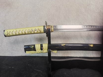 Lightning Vein Wakizashi — Damascus Folded Steel, Unokubi-Zukuri