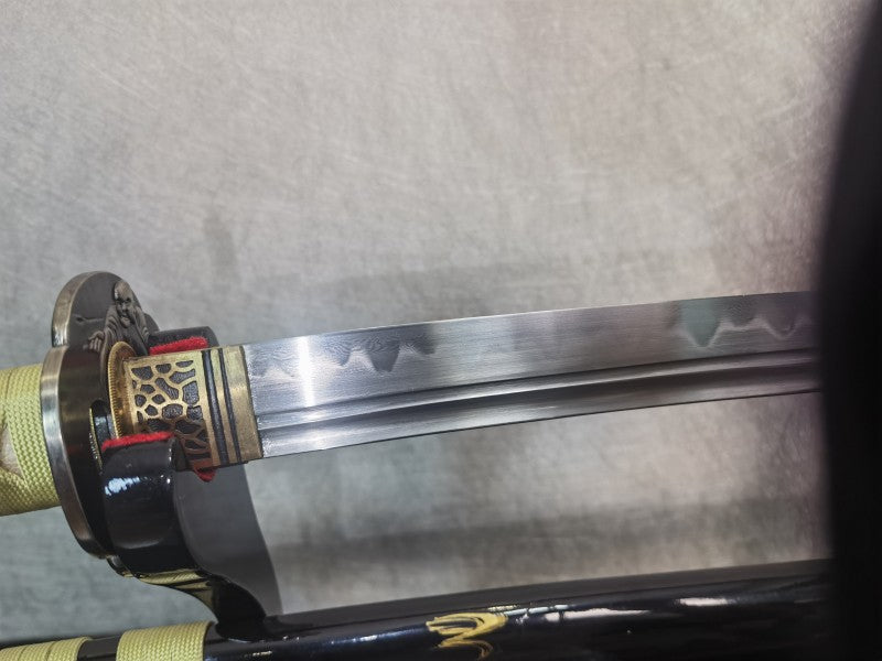 Lightning Vein Wakizashi — Damascus Folded Steel, Unokubi-Zukuri