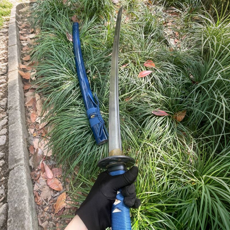Folded & Clay-Tempered 1095 Steel Katana with Deep-Blue Saya & Ito